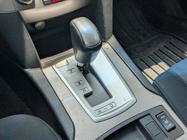 Used 2013 Subaru Outback 2.5i Premium w/ Popular Pkg 3 AWD/4WD image 13