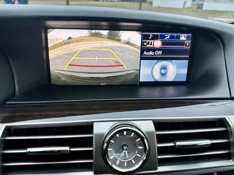 Used 2015 Lexus LS 460 AWD image 10