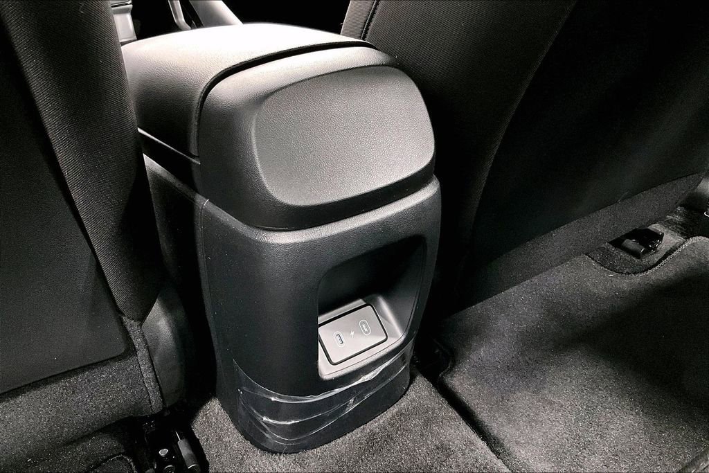 Certified 2025 Hyundai Elantra SEL image 30