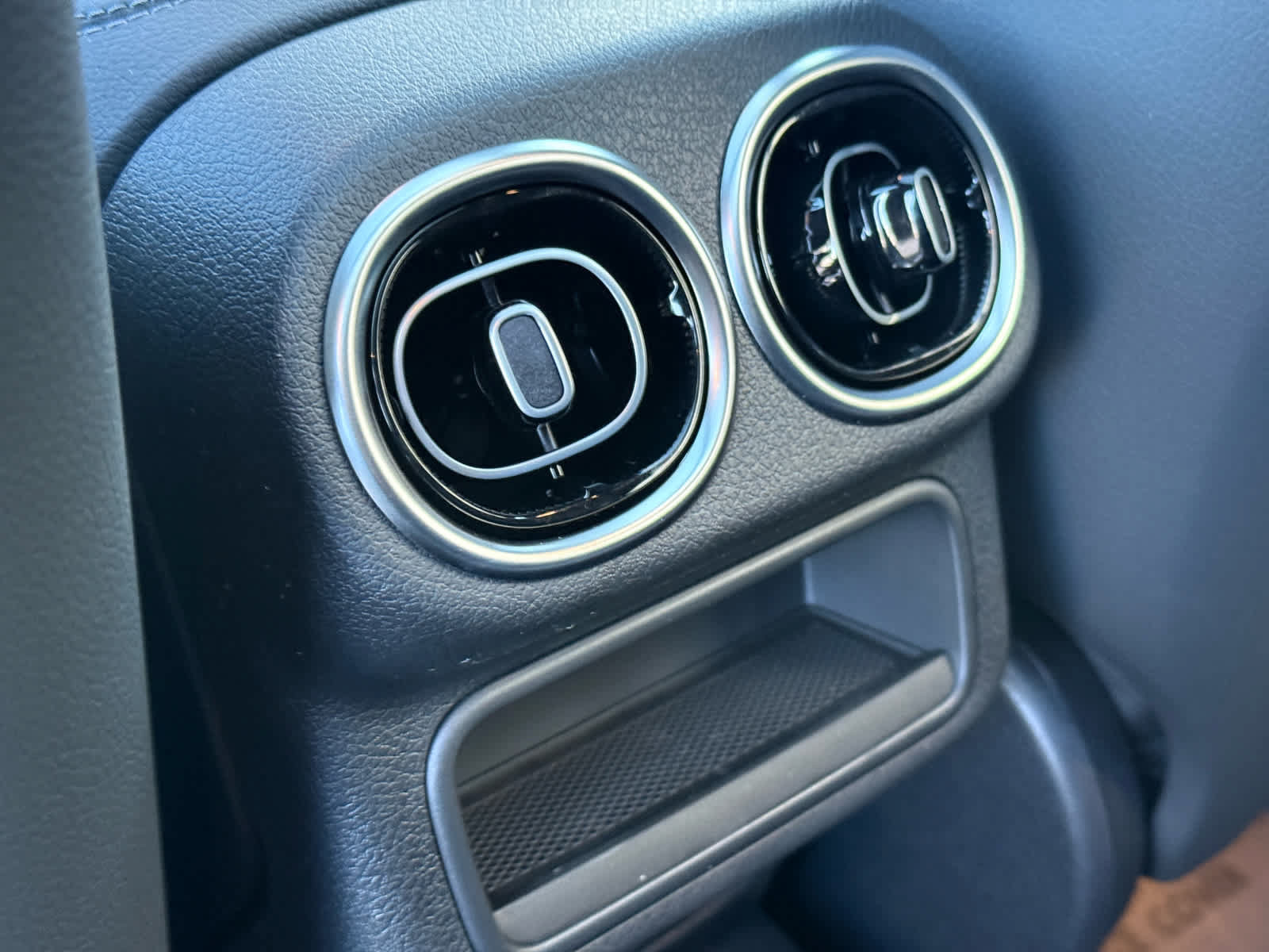 Used 2026 Mercedes-Benz GLC 300 4MATIC image 29