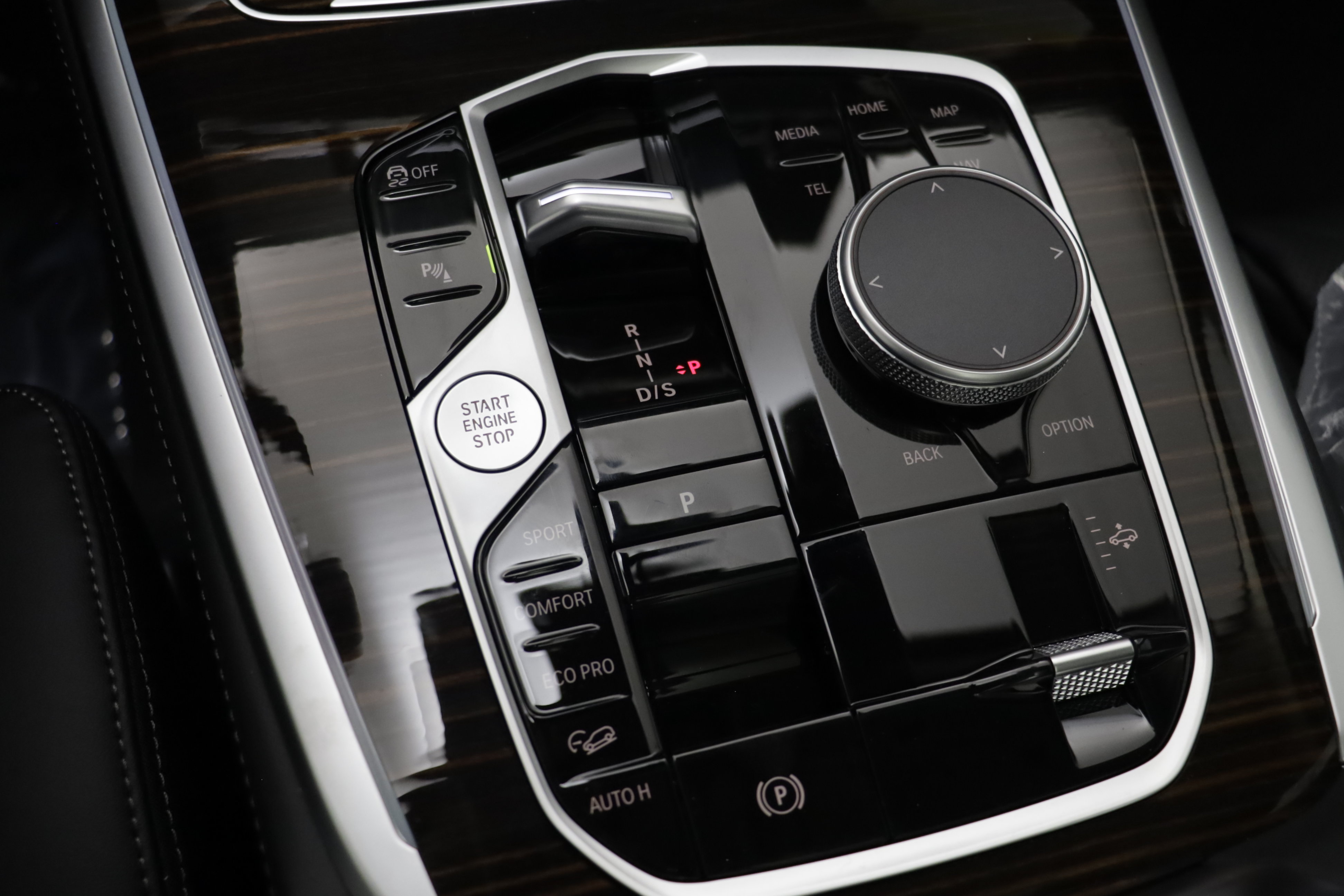 New 2027 BMW X7 xDrive40i AWD/4WD image 12