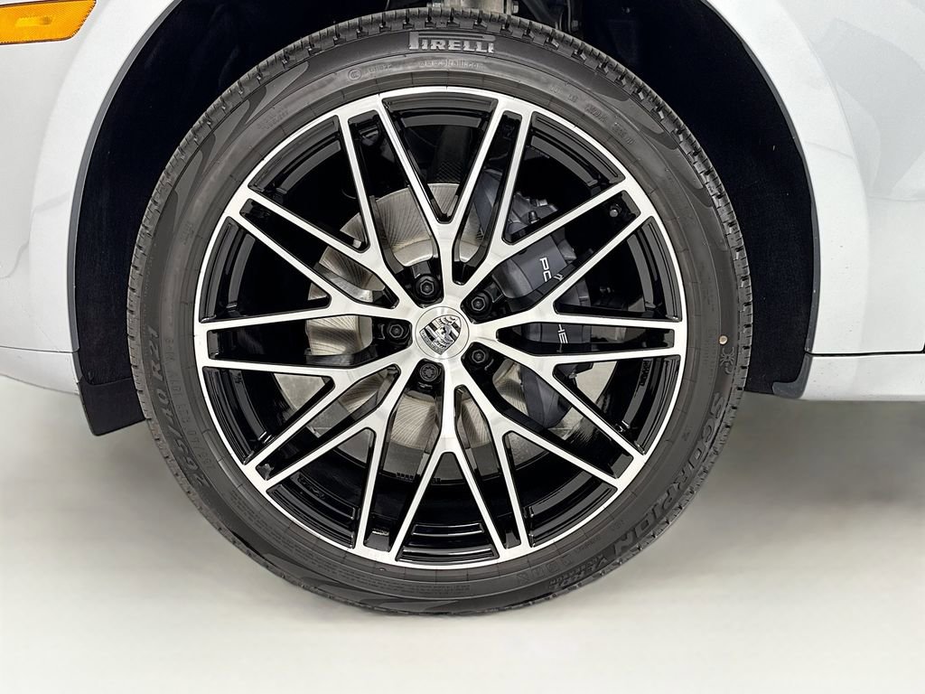 New 2026 Porsche Macan Turbo image 34