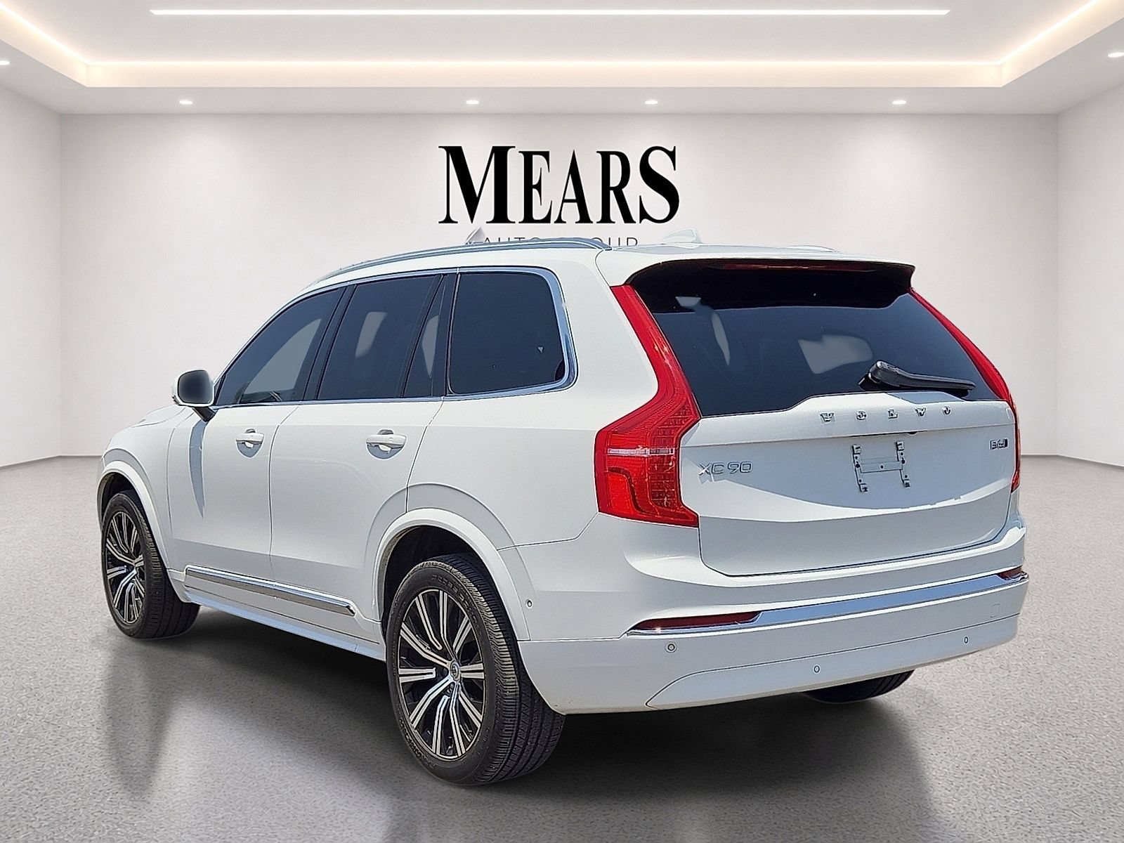Certified 2023 Volvo XC90 B6 Plus w/ Protection Package Premier AWD/4WD image 4