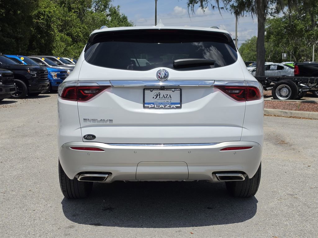 Used 2023 Buick Enclave Essence FWD image 5