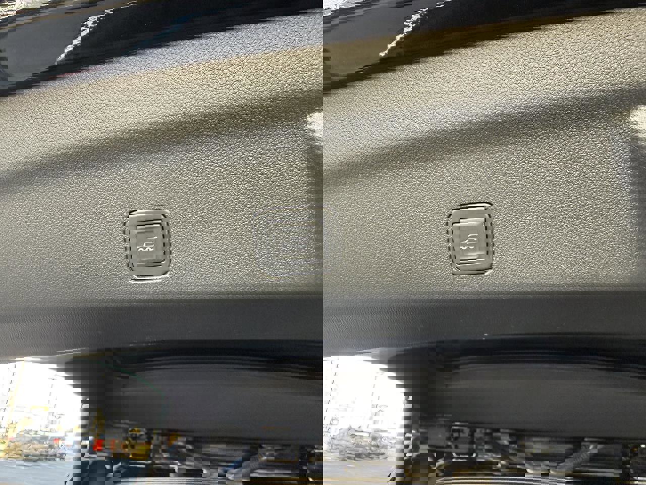 Used 2024 GMC Yukon SLT w/ SLT Luxury Package image 48