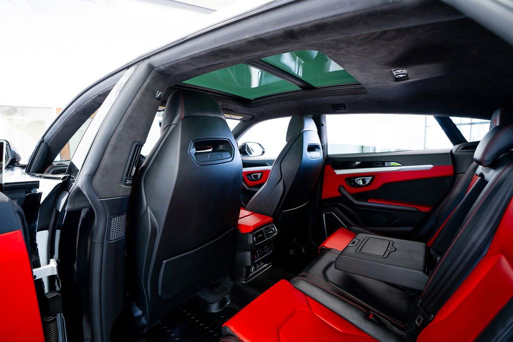 Used 2022 Lamborghini Urus AWD/4WD image 53