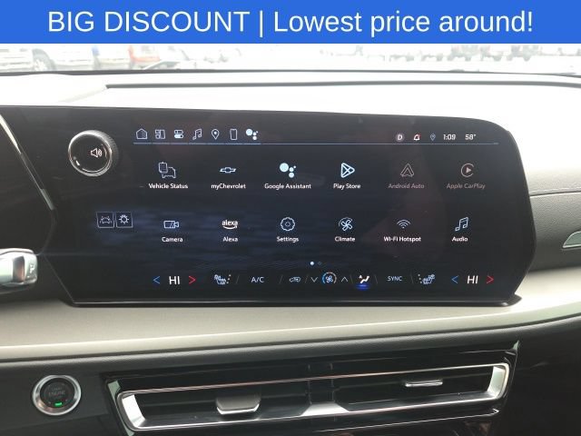 Used 2024 Chevrolet Traverse LT w/ LPO, Floor Liner Package FWD image 32
