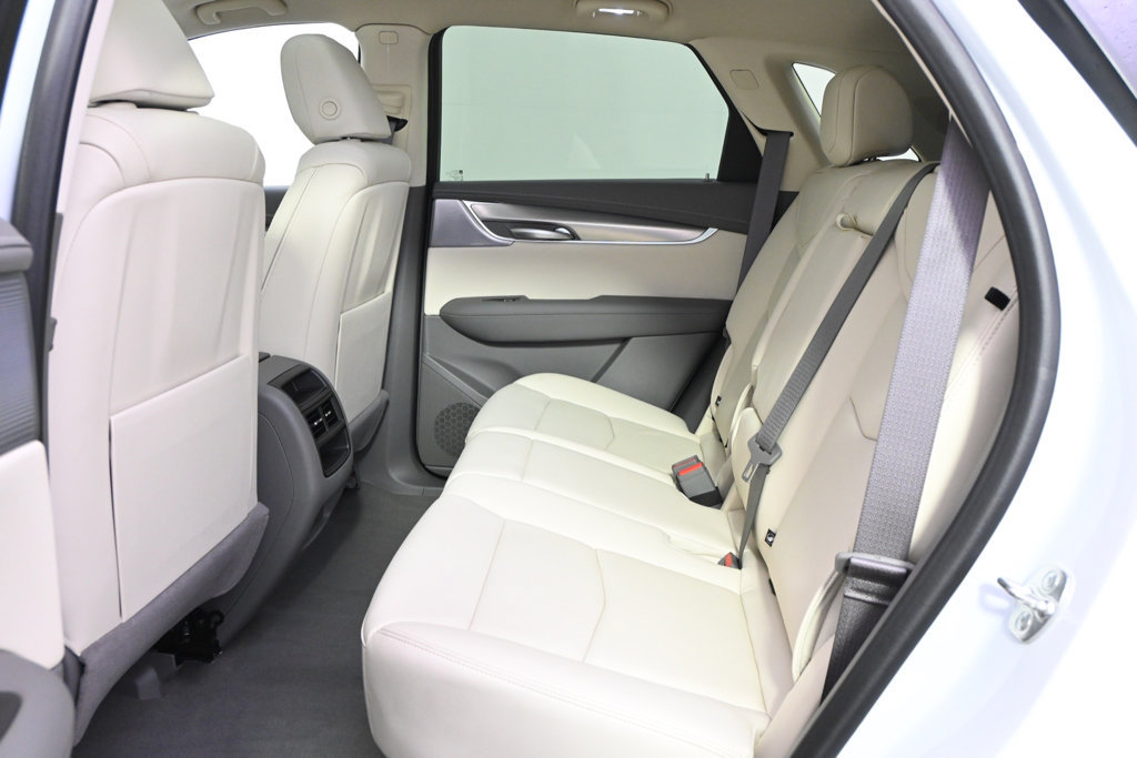 New 2026 Cadillac XT5 Premium Luxury w/ LPO, Floor Liner Package AWD/4WD image 21