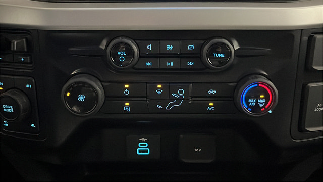 Used 2024 Ford F250 XLT AWD/4WD image 17