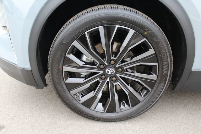 Certified 2026 Toyota C-HR AWD/4WD image 6