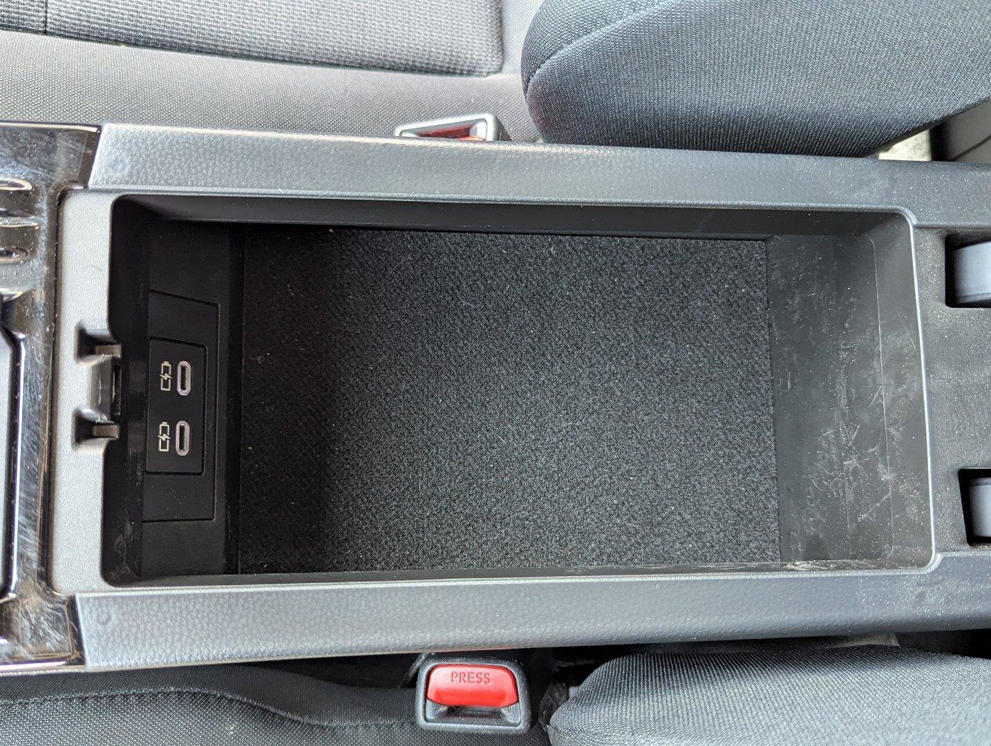 Used 2025 Toyota Prius LE FWD image 21