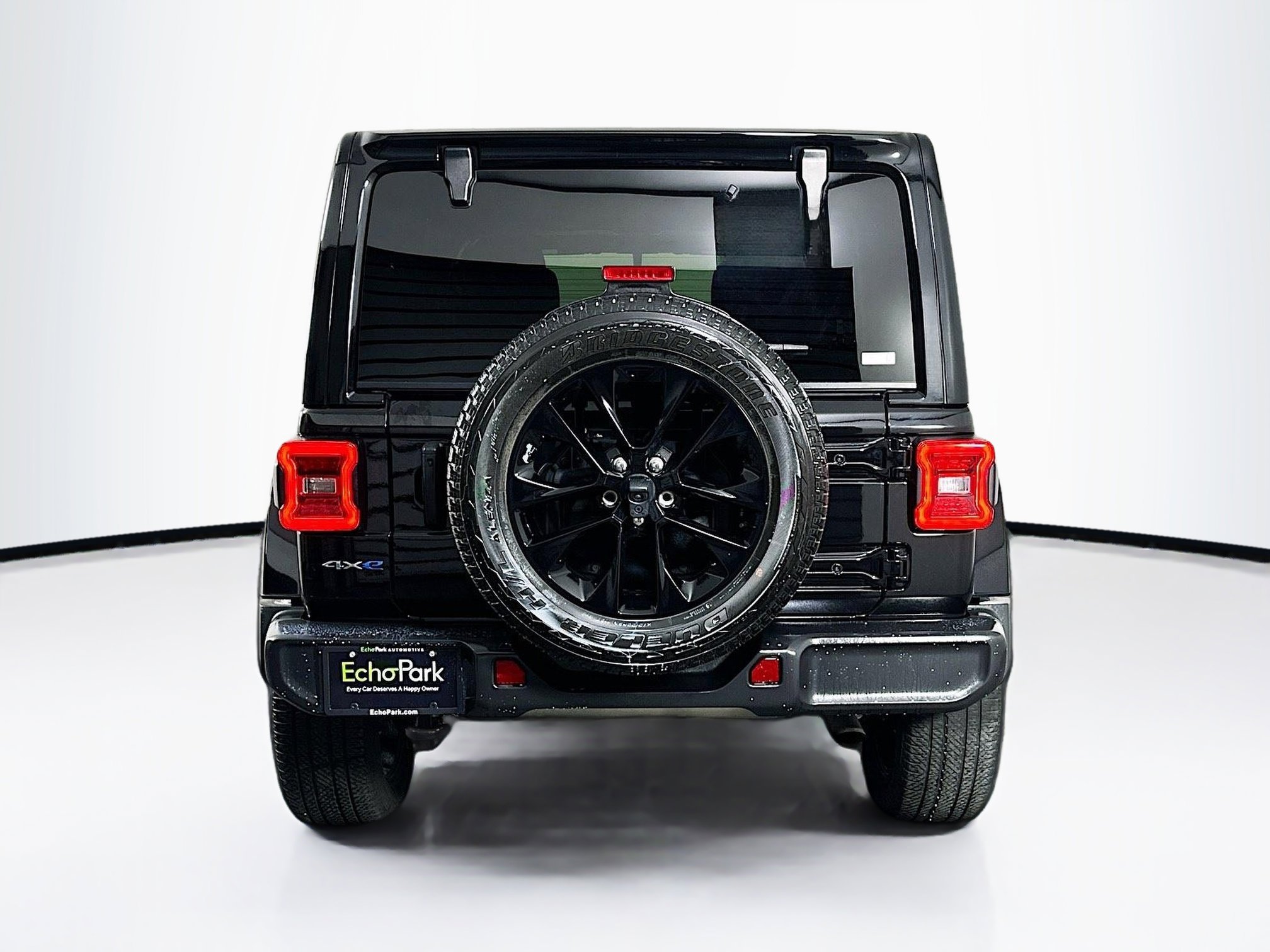 Used 2021 Jeep Wrangler Sahara w/ Cold Weather Group image 7