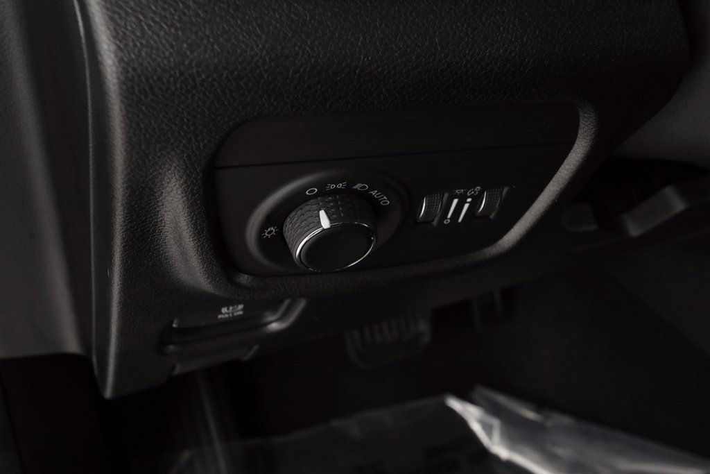 Certified 2022 Jeep Grand Cherokee Altitude image 22