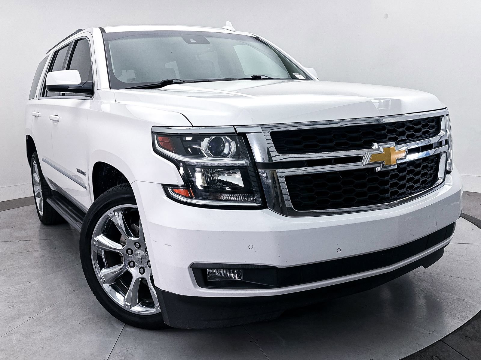 Used 2015 Chevrolet Tahoe LT w/ Luxury Package RWD image 10