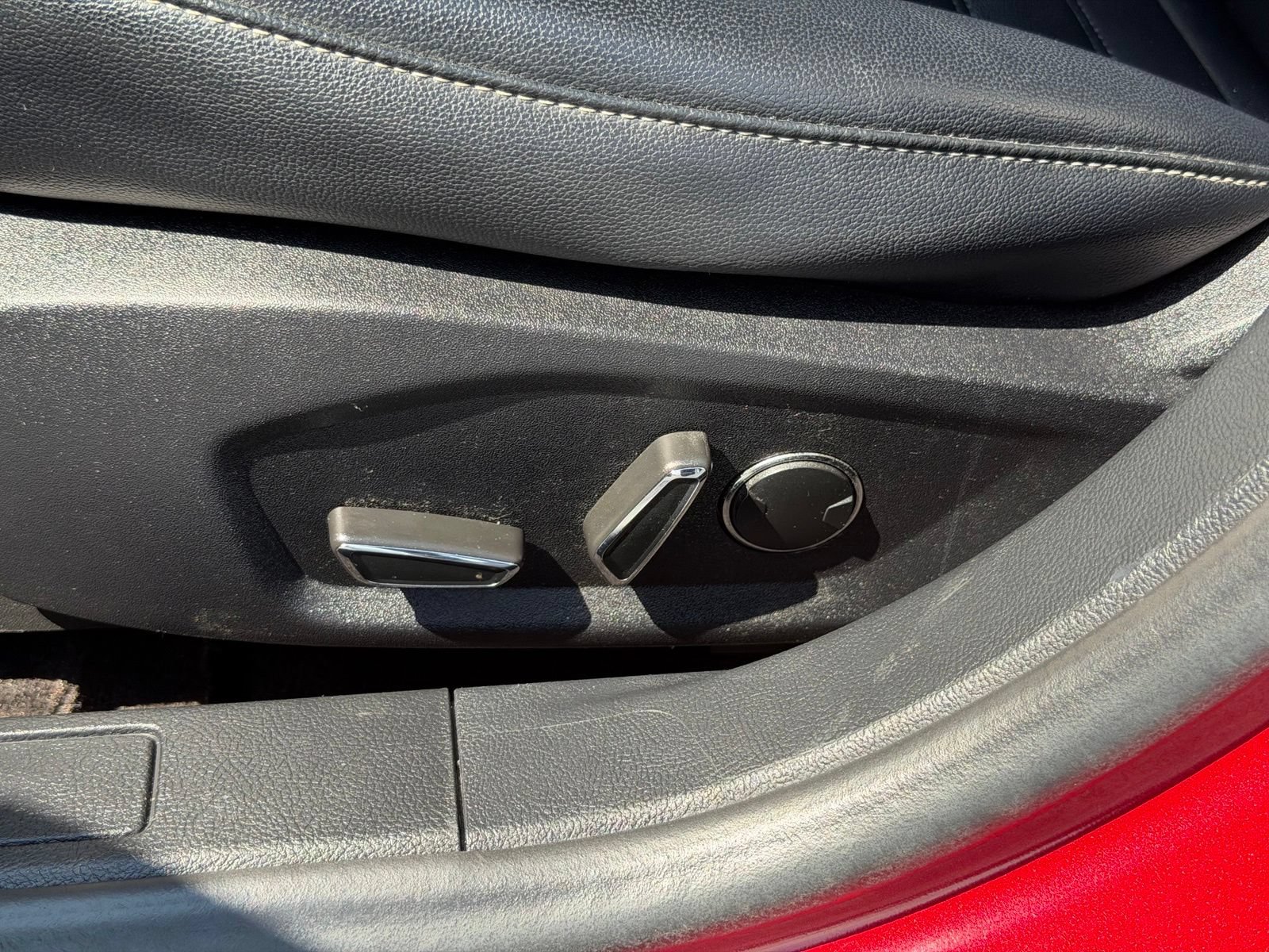 Used 2020 Ford Fusion SEL FWD image 14
