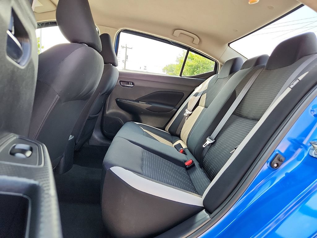 Used 2021 Nissan Versa SV FWD image 6