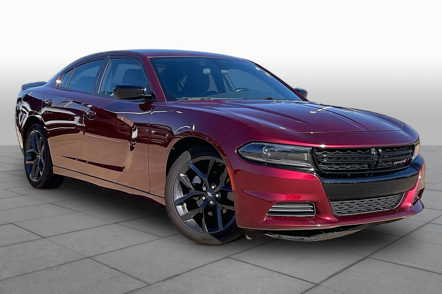 Used 2022 Dodge Charger SXT w/ Blacktop Package RWD image 4