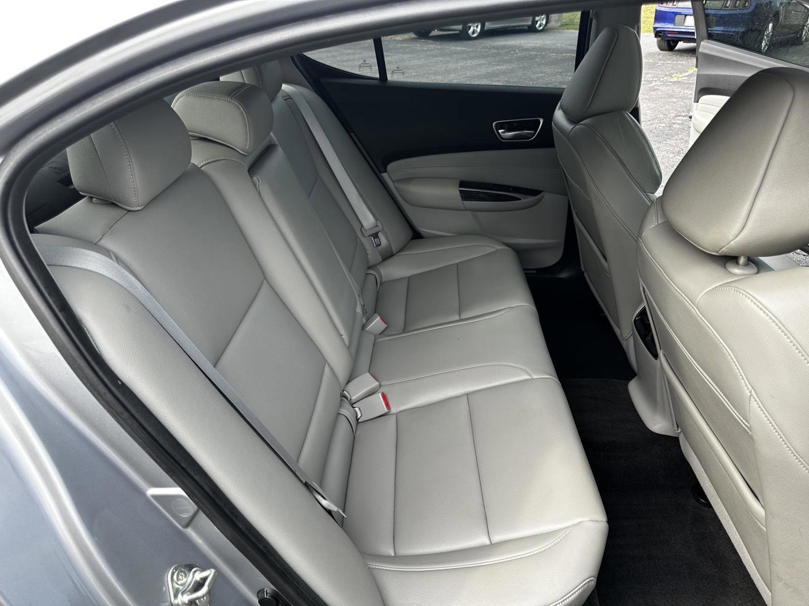 Used 2018 Acura TLX image 30