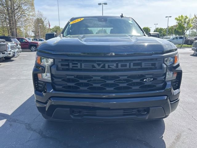 Used 2024 Chevrolet Silverado 1500 Custom w/ Turbomax Blackout Package image 2