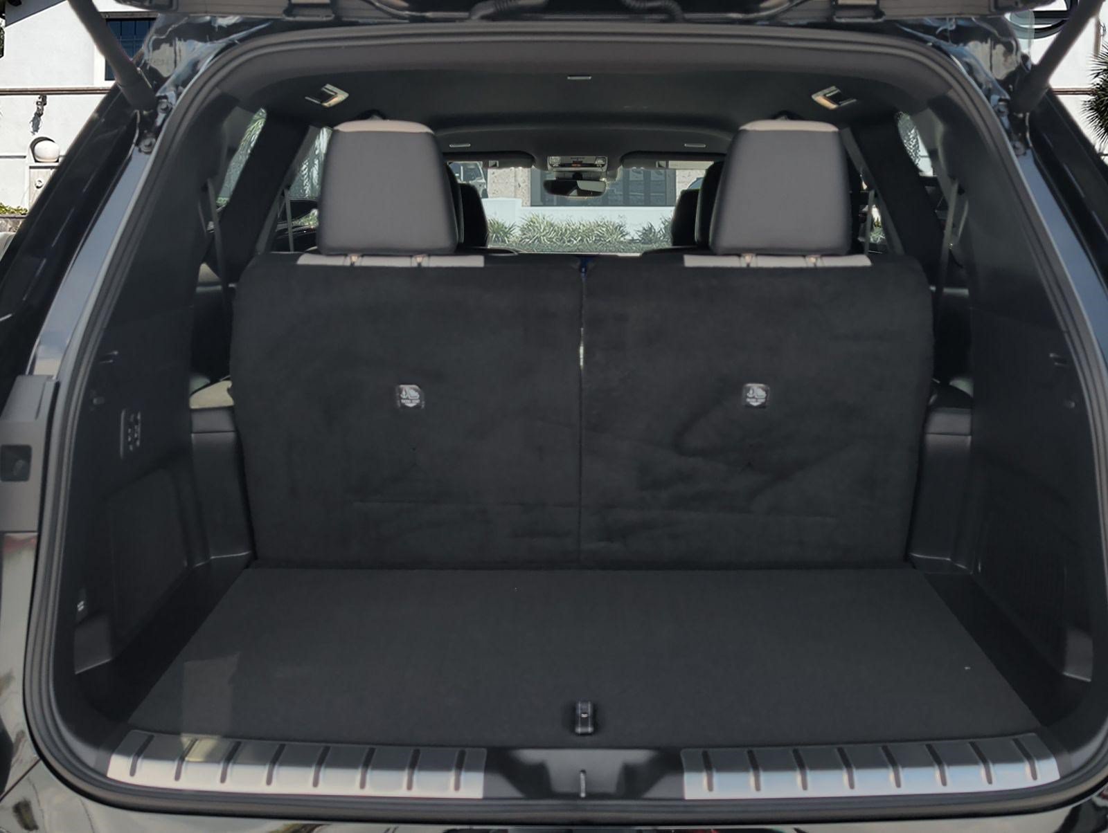 Used 2026 Lexus TX 500h AWD w/ Technology Package image 27