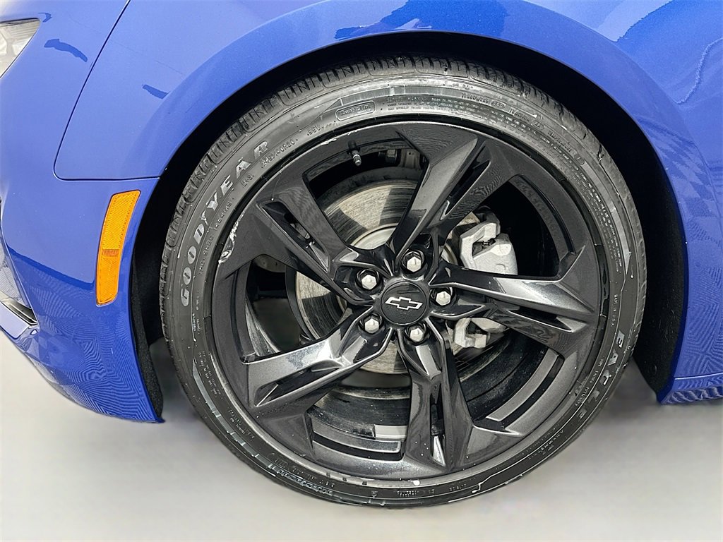 Used 2021 Chevrolet Camaro LT image 28