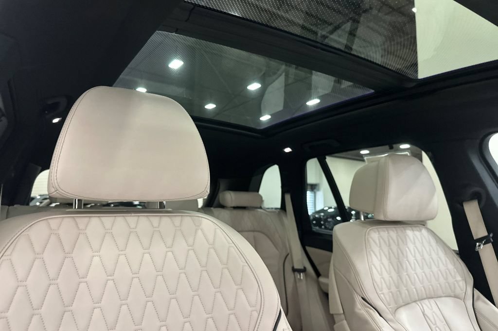 Used 2020 BMW X5 M50i w/ Executive Package AWD/4WD image 19