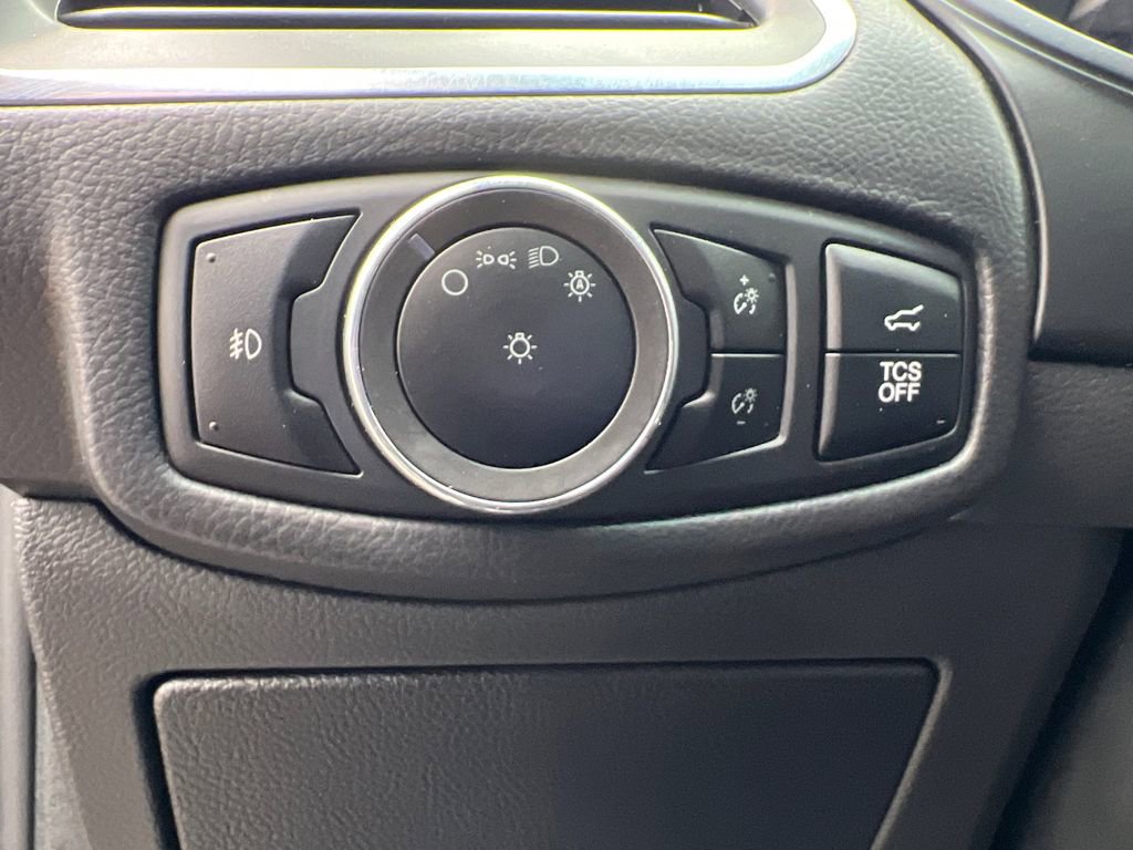 Used 2024 Ford Edge Titanium image 14