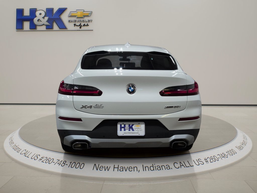 Used 2025 BMW X4 xDrive30i AWD/4WD image 5