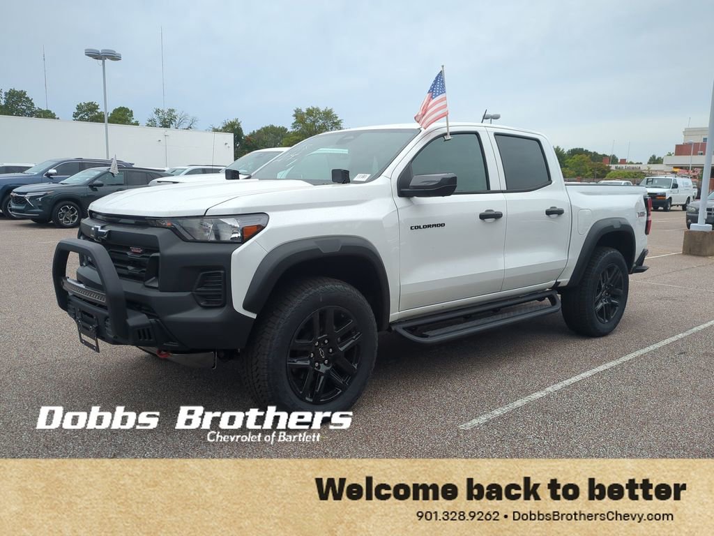 New 2025 Chevrolet Colorado Trail Boss w/ Off-Road Front Bumper Package image 1
