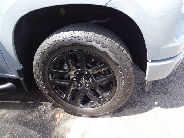 Used 2024 Chevrolet Silverado 1500 Custom w/ Turbomax Blackout Package RWD image 7