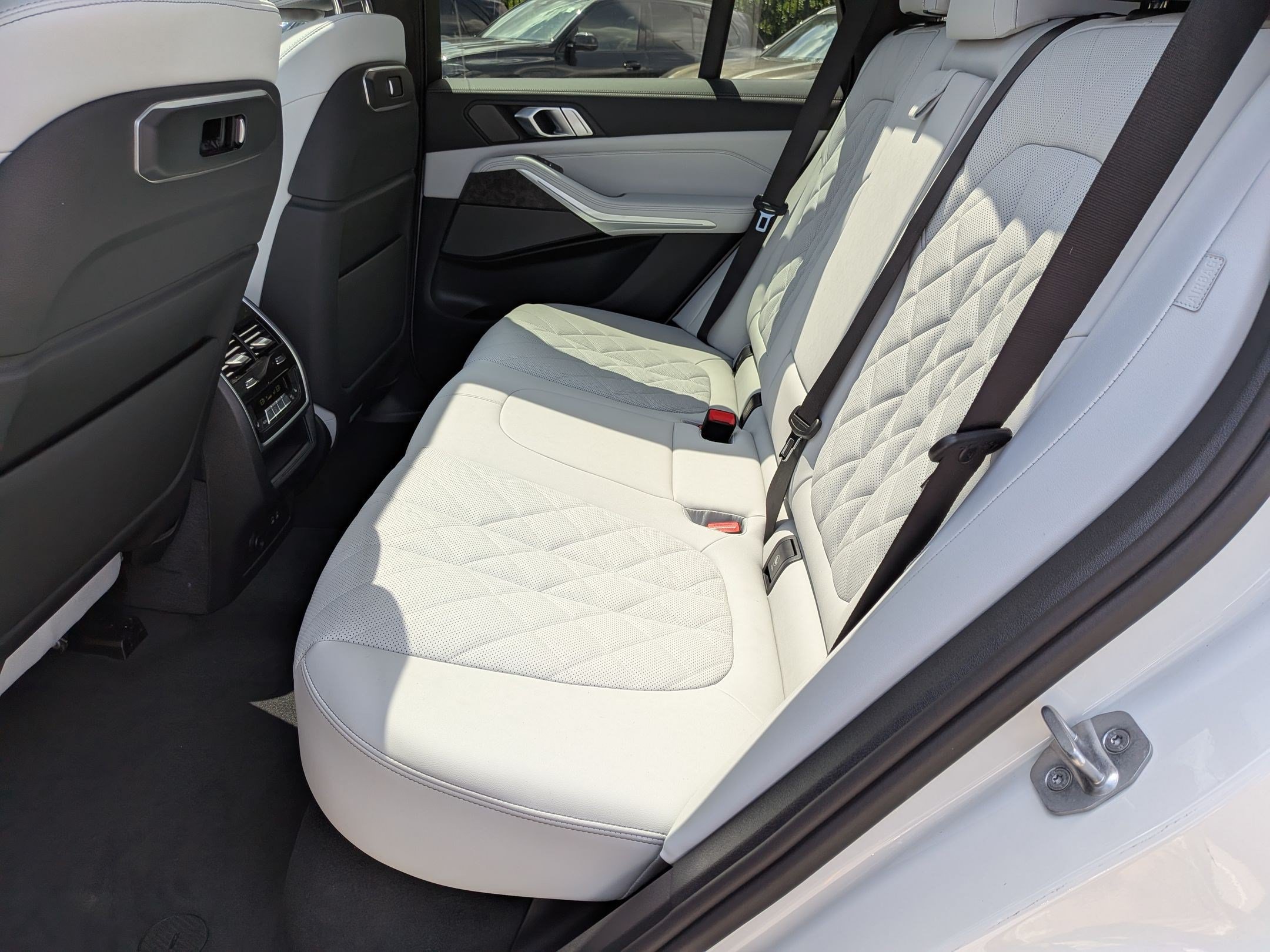 New 2026 BMW X5 xDrive40i w/ Climate Comfort Package AWD/4WD image 30