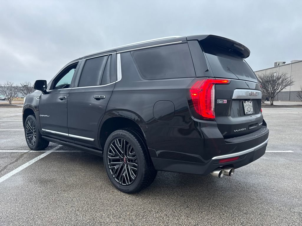 Used 2021 GMC Yukon Denali w/ Denali Premium Package image 4