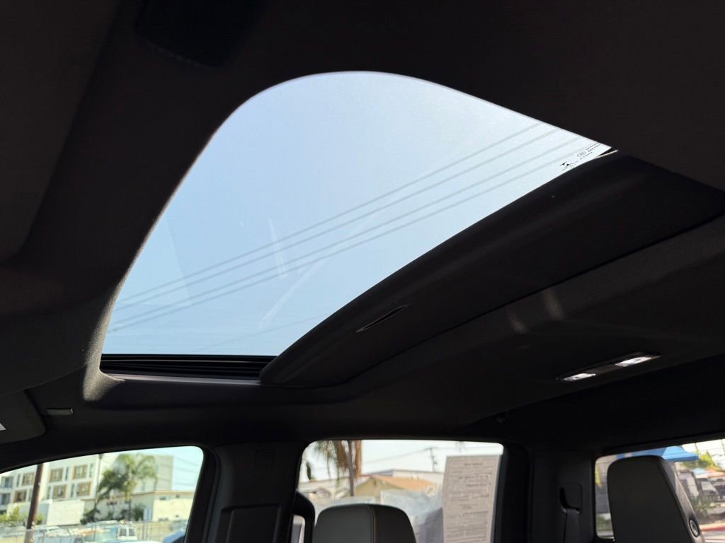 Used 2022 Chevrolet Silverado 1500 ZR2 w/ Technology Package image 21