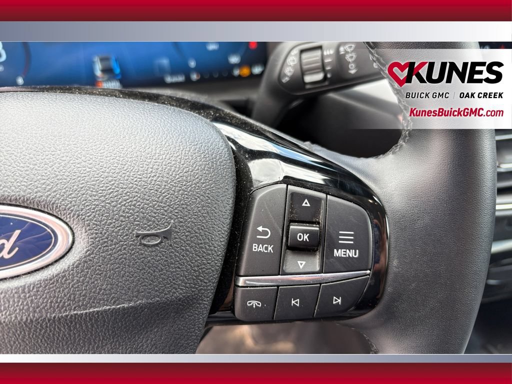 Used 2025 Ford Escape Platinum AWD/4WD image 18