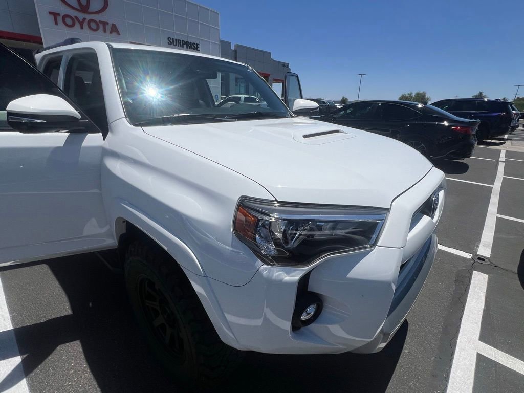 Used 2023 Toyota 4Runner TRD Off-Road Premium AWD/4WD image 2