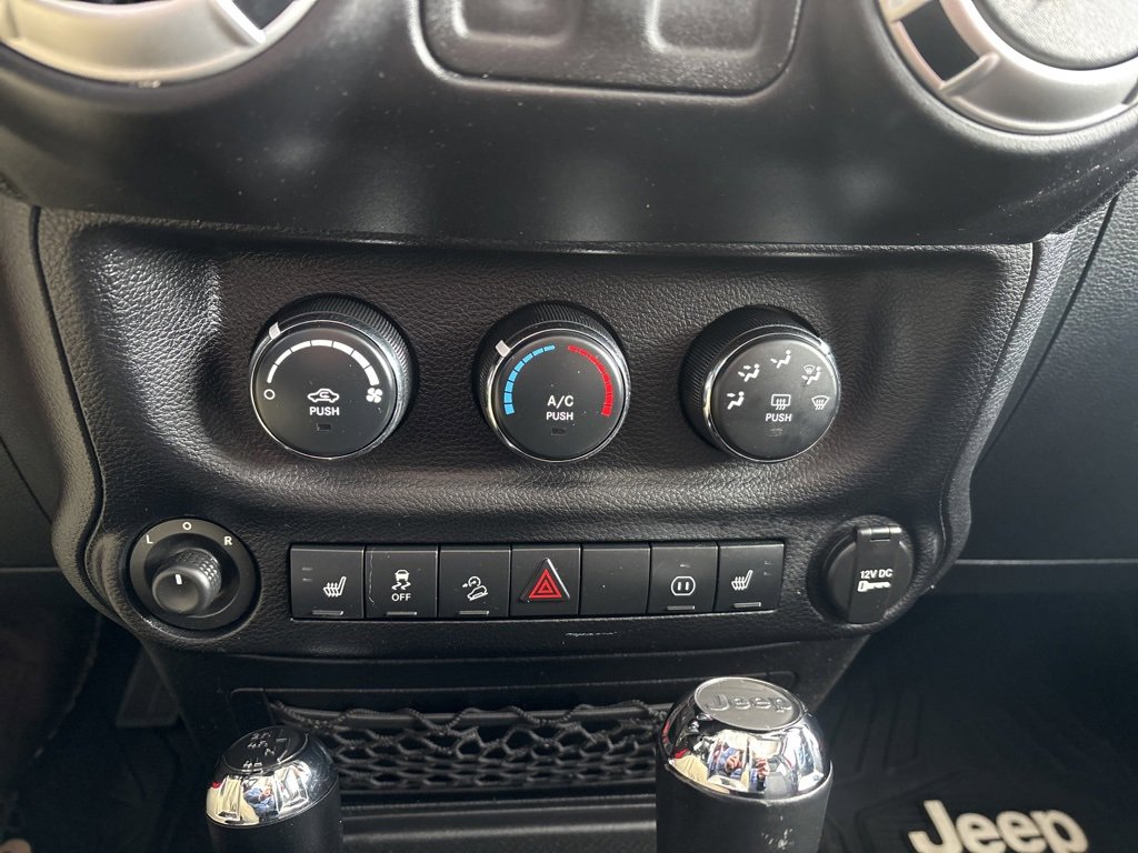 Used 2011 Jeep Wrangler Sahara w/ Trailer Tow Group image 19