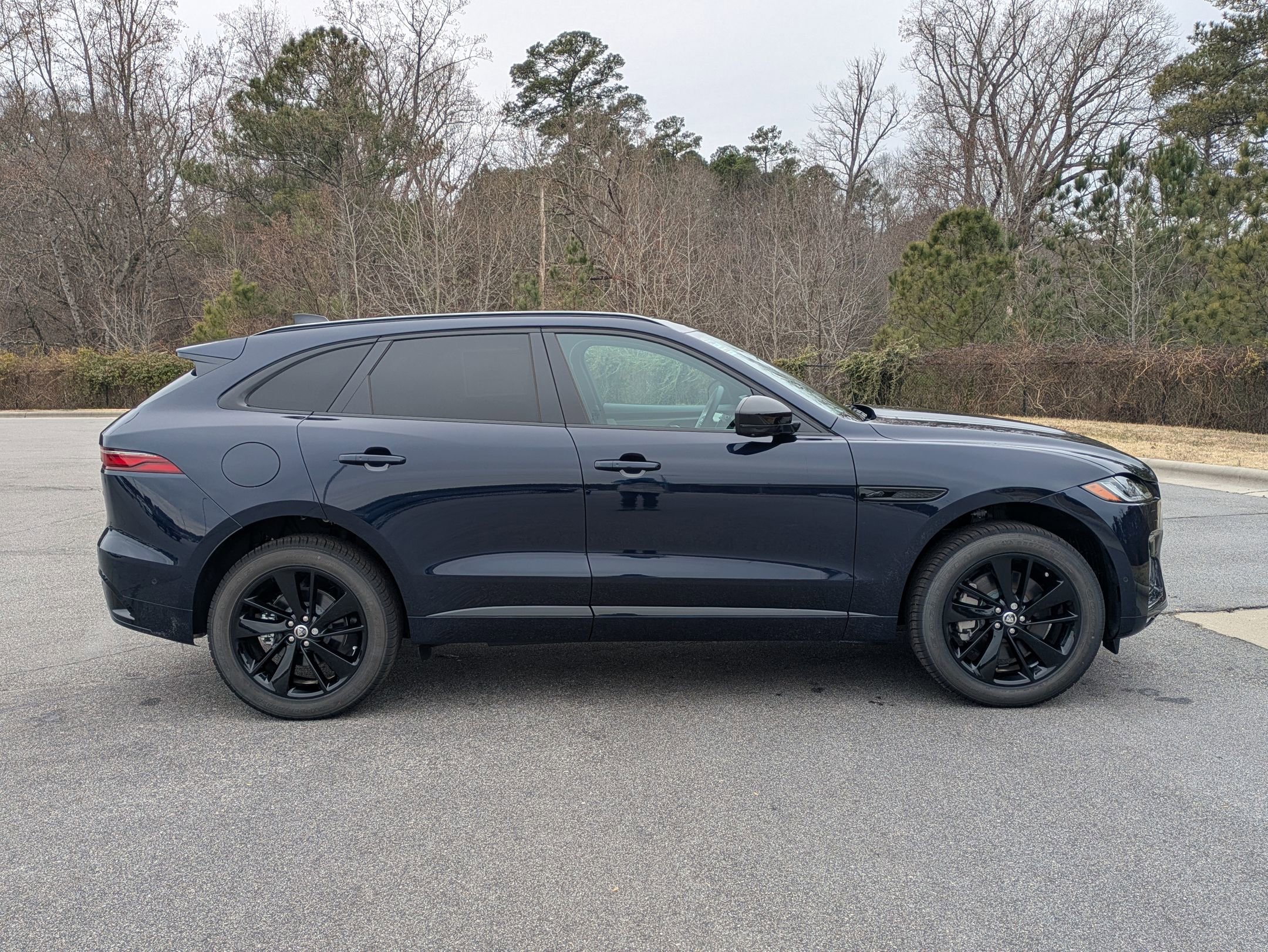 New 2026 Jaguar F-PACE R-Dynamic S image 4