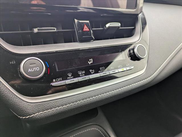 Used 2025 Toyota Corolla SE FWD image 12
