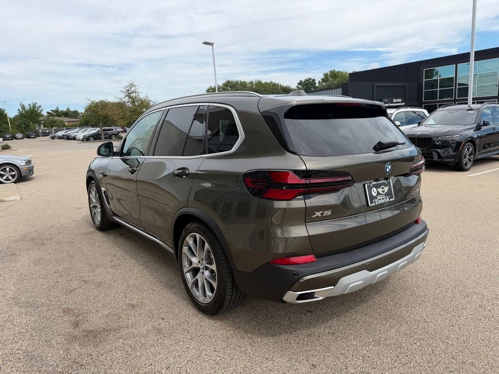 Used 2026 BMW X5 xDrive50e AWD/4WD image 5