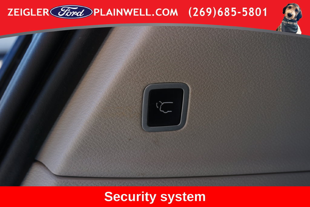 Used 2023 Chrysler Voyager LX FWD image 11