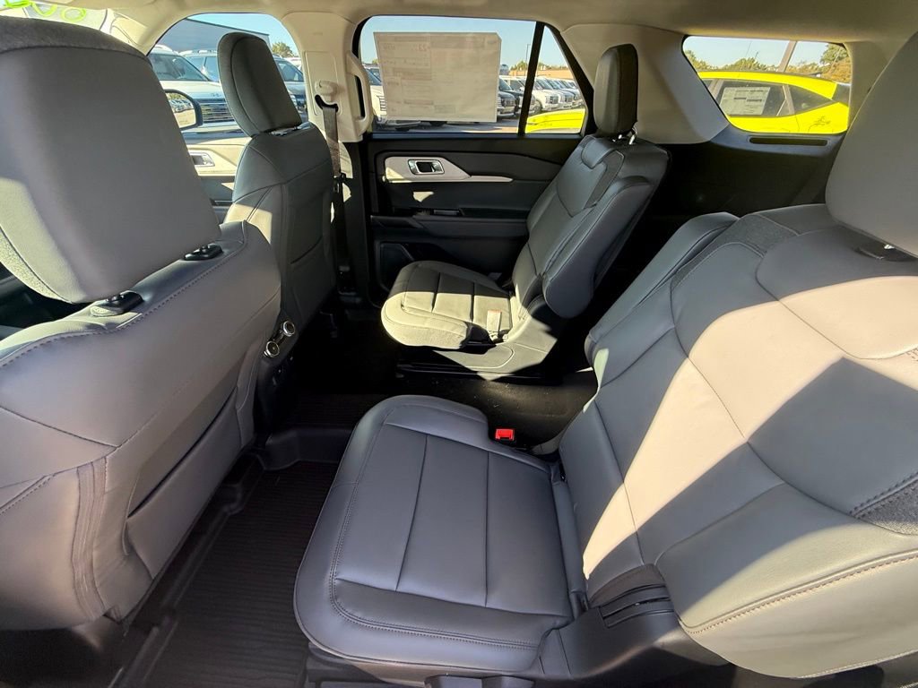 New 2026 Ford Explorer Active w/ Active Comfort Package image 16