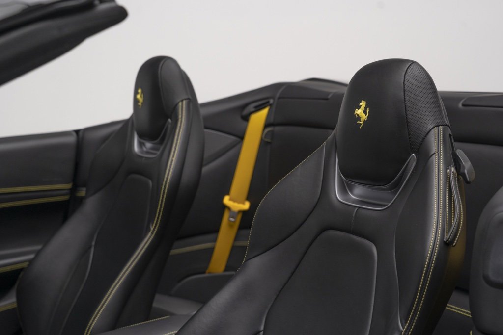 Used 2019 Ferrari Portofino image 43