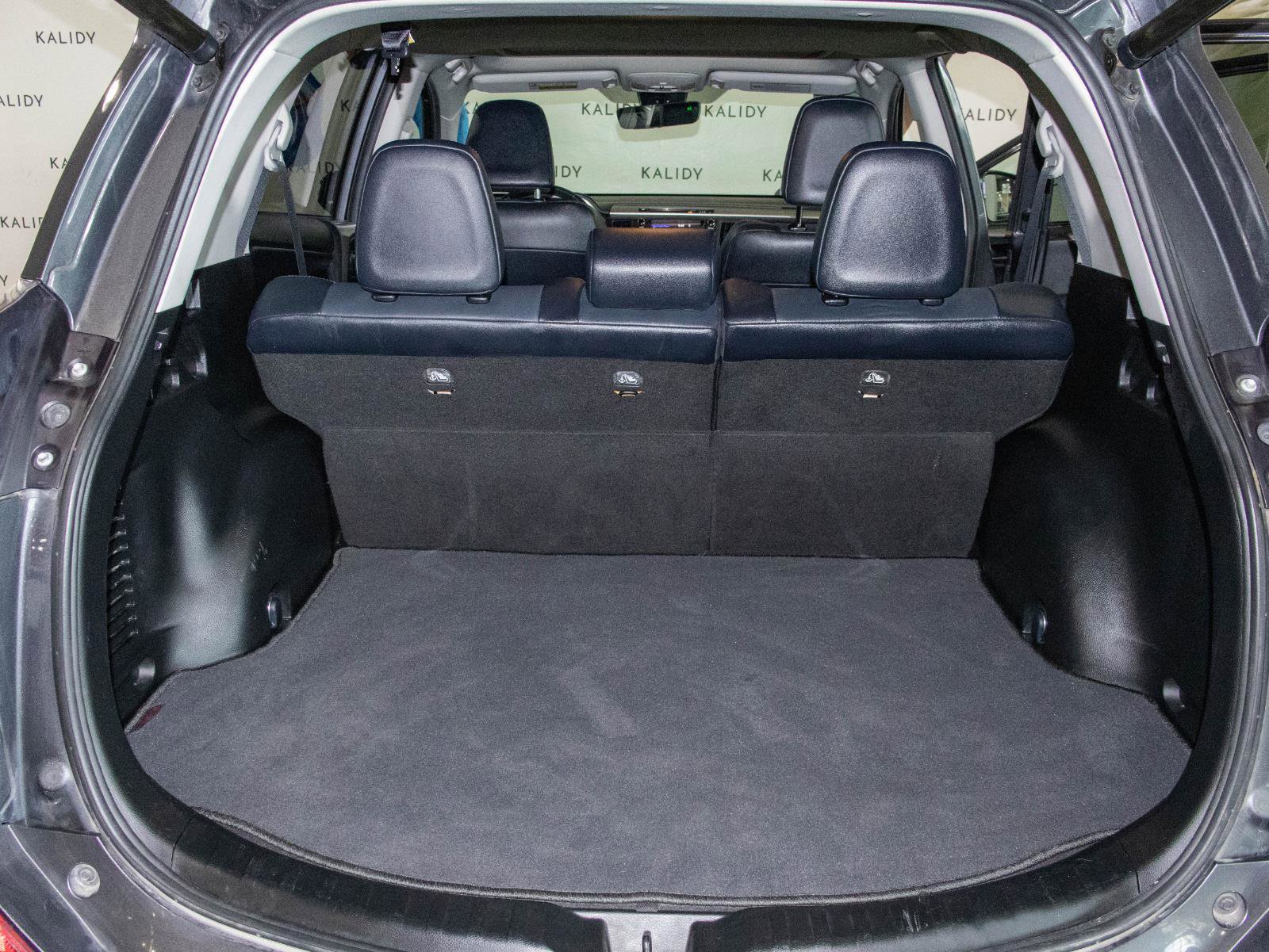 Used 2017 Toyota RAV4 Limited image 25