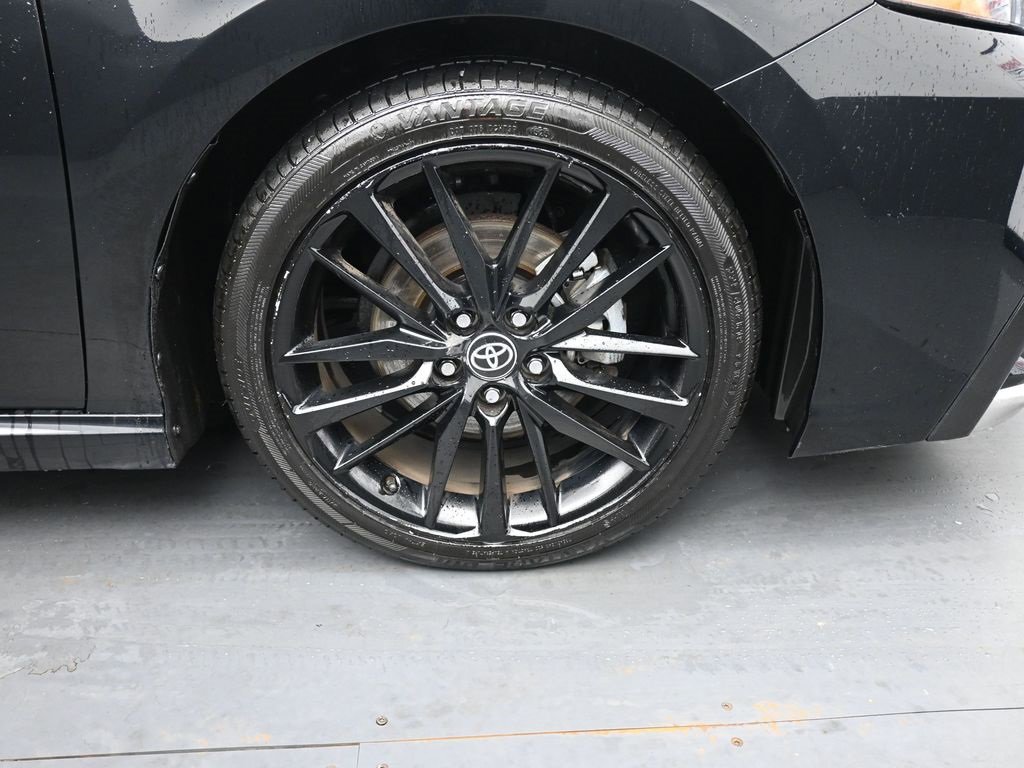 Used 2023 Toyota Camry XSE image 14