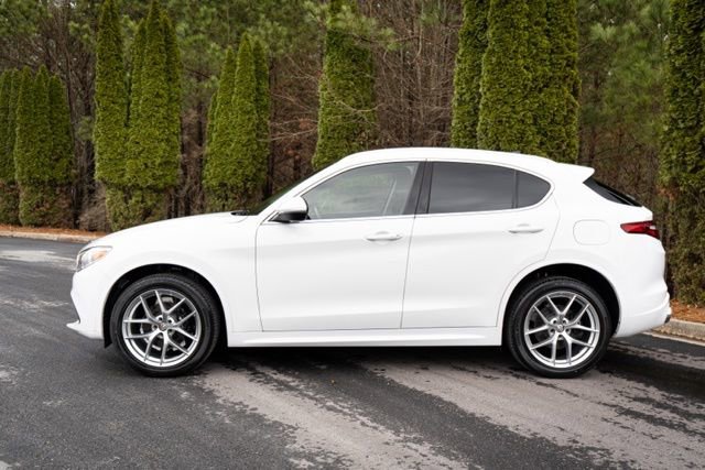 Used 2021 Alfa Romeo Stelvio Ti w/ Premium Package image 4