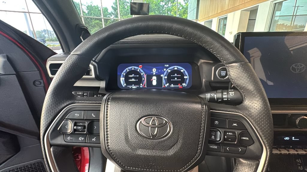 Used 2025 Toyota 4Runner Limited AWD/4WD image 17