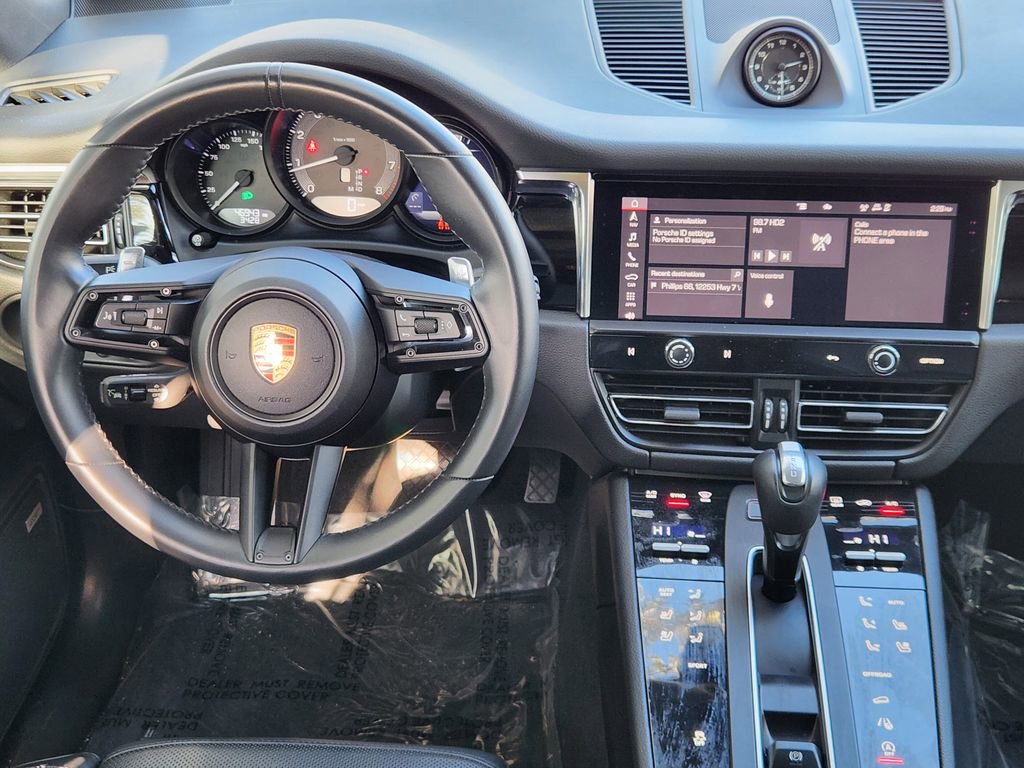 Used 2023 Porsche Macan image 25