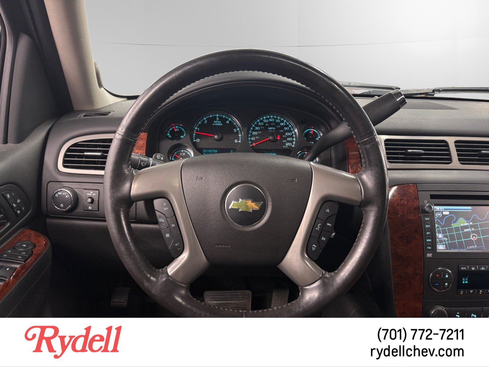 Used 2013 Chevrolet Avalanche LTZ AWD/4WD image 13
