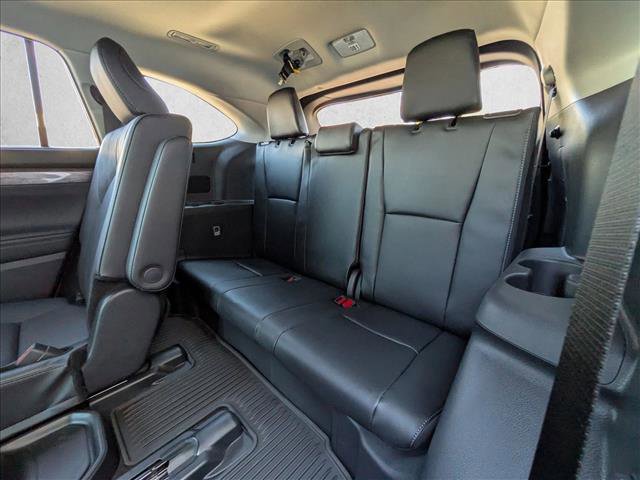 New 2026 Toyota Highlander Platinum image 16