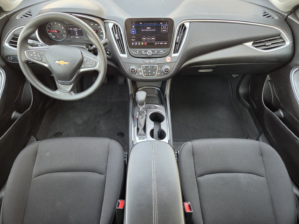 Used 2025 Chevrolet Malibu LT FWD image 22